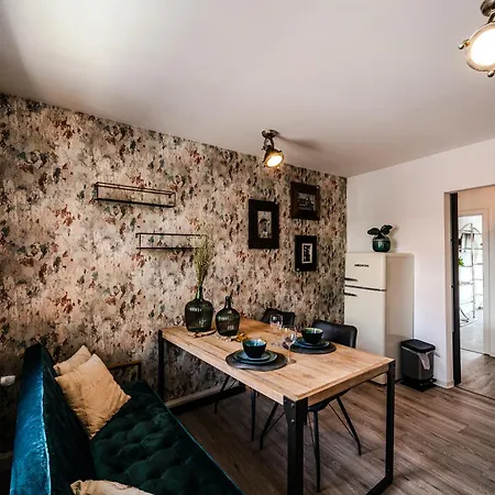 Apartment Ferienwohnung Waldenburg Etage 2