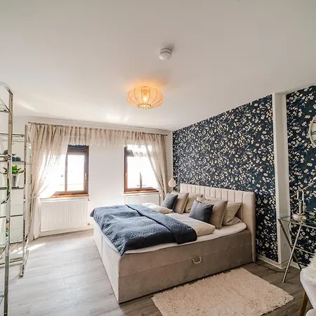 Ferienwohnung Waldenburg Etage 2 Apartment